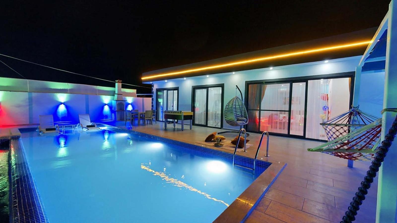 Villa Elif Uezuemlue Kas Exterior photo